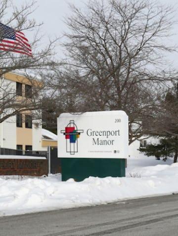Greenport Manor - community